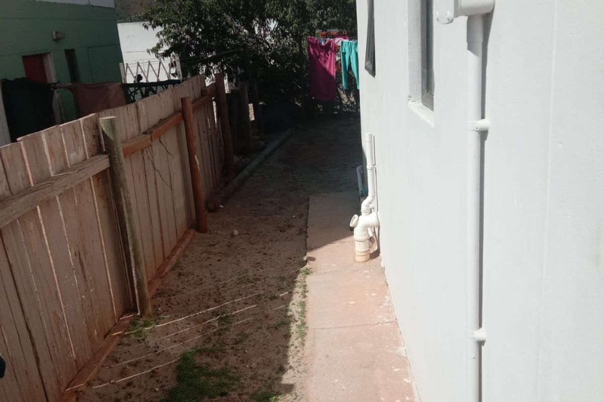 2 Bedroom house for sale in White City - Photo 3