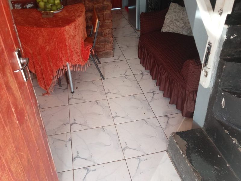 2 Bedroom house for sale in White City - Photo 7