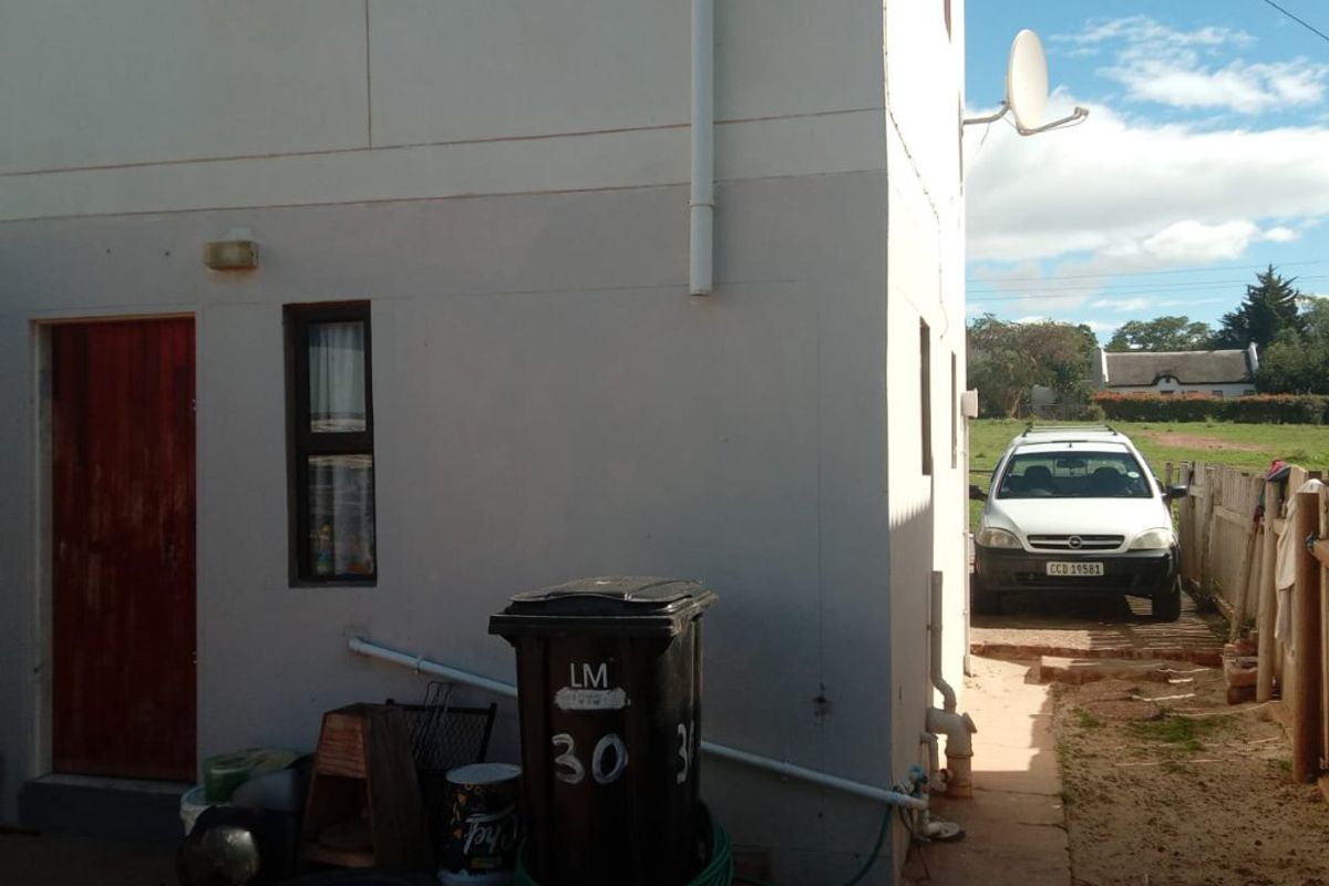 2 Bedroom house for sale in White City - Photo 2