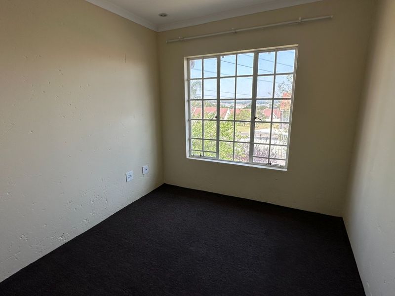 Modern 2-Bedroom Home in Secure Complex - Photo 9