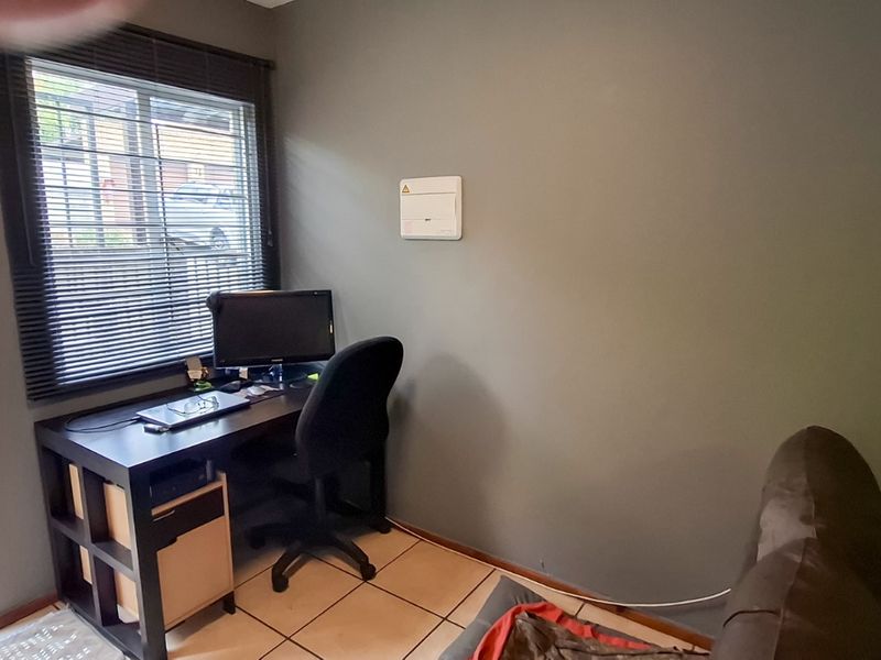 Modern Townhouse Living in Sought-After Allen's Nek - Photo 2