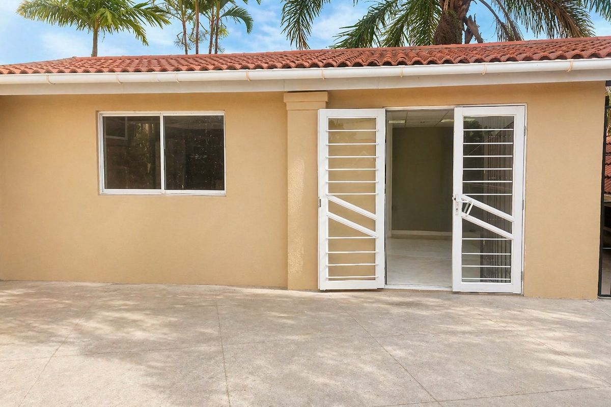 Commercial Space to Let - Photo 4
