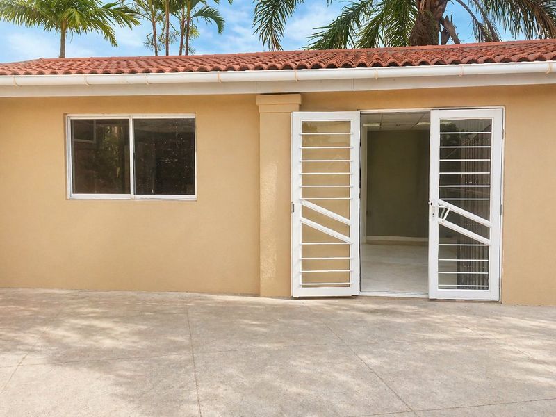 Commercial Space to Let - Photo 4