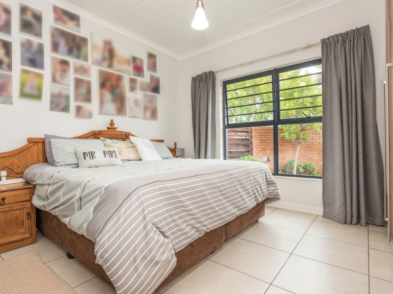 Exquisite 3-Bedroom Apartment for Sale in Linbro Park – Luxury Living at The Reid Lifestyle Estate - Photo 4