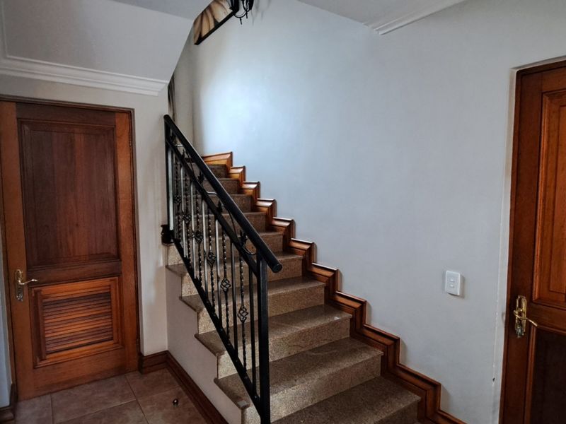 Set in the heart of Bedfordview, this elegant and spacious cluster home offers refined living in a highly sought-after location. - Photo 9