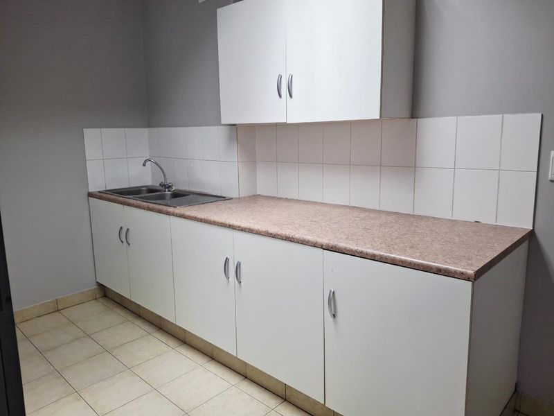 Speak to the on-site agent for all your leasing needs at Boardwalk Office Park!! - Photo 10