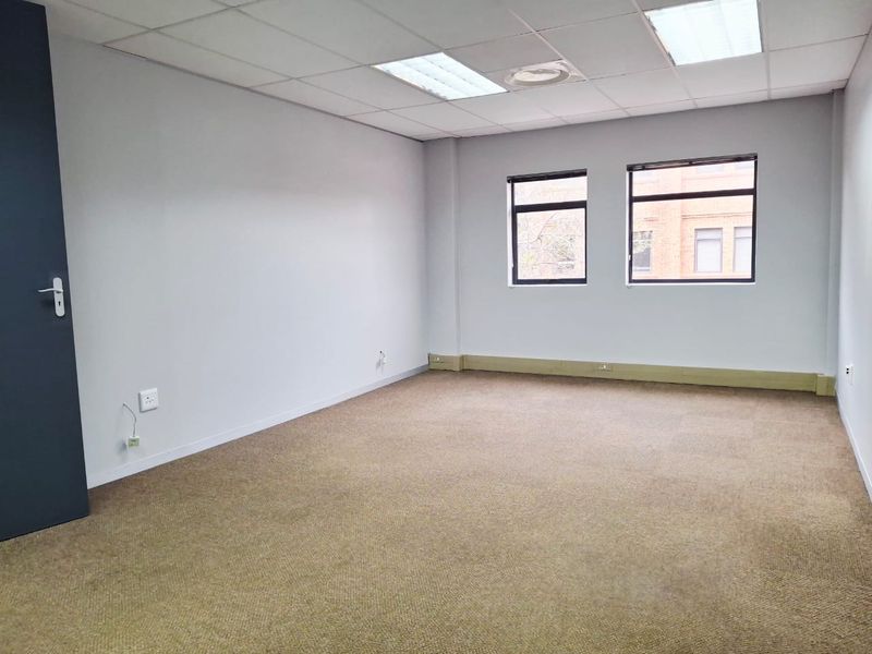 Speak to the on-site agent for all your leasing needs at Boardwalk Office Park!! - Photo 7