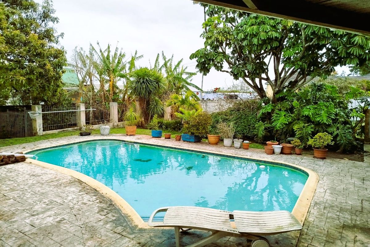 Spacious 5-Bedroom Family Home with Income Potential in Prime Cambridge Location - Photo 2