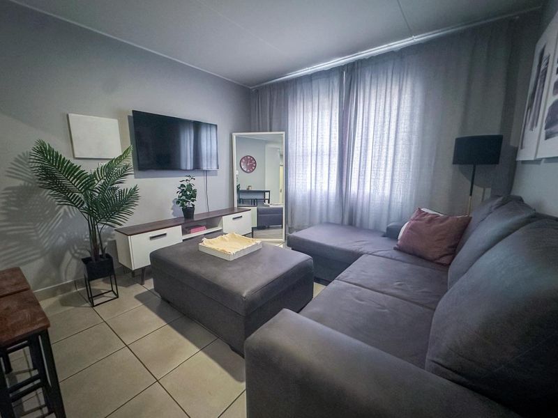 2-Bedroom Apartment for Sale – Sparrows @ Riverside - Photo 2