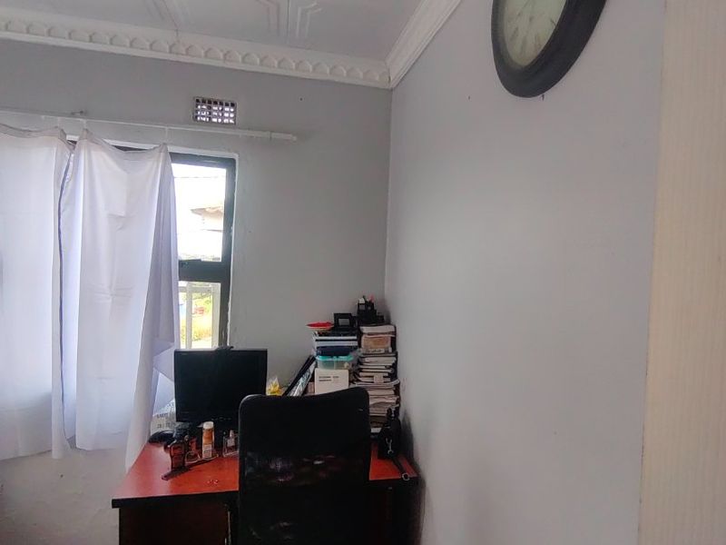 3 bedroom house in Savannah Park  - Photo 9