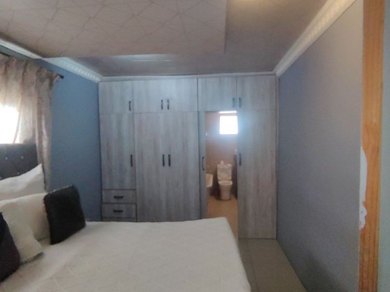 3 bedroom house in Savannah Park  - Photo 8