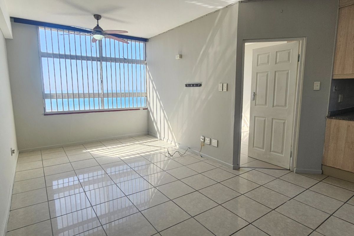 Frontline Apartment | North beach - Photo 5