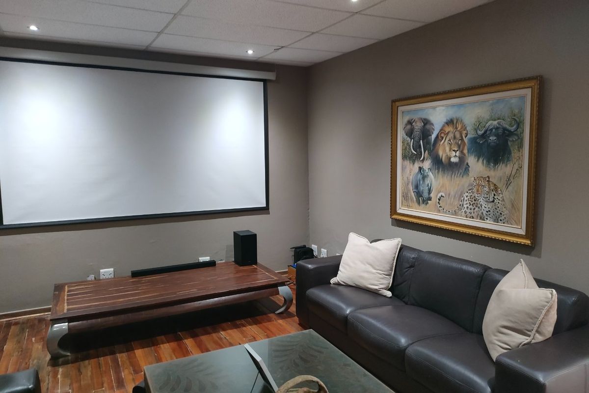 4 Bedroom Multi-level house for sale in Ramsgate - Photo 5