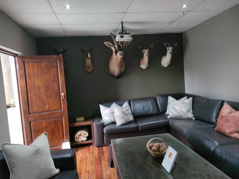 4 Bedroom Multi-level house for sale in Ramsgate - Photo 4