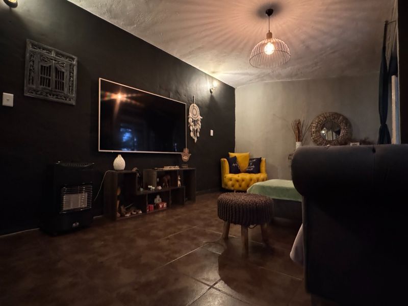 Perfectly Positioned Duplex Living in Three Rivers Proper - Photo 5