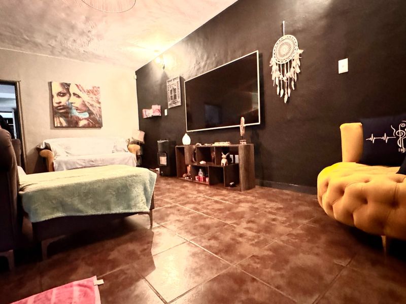 Perfectly Positioned Duplex Living in Three Rivers Proper - Photo 4