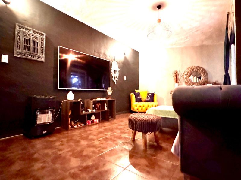 Perfectly Positioned Duplex Living in Three Rivers Proper - Photo 5