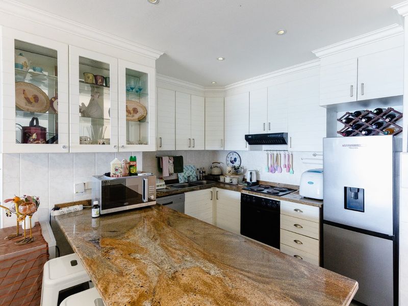 Exquisite Penthouse With Stunning Sea Views - Photo 5