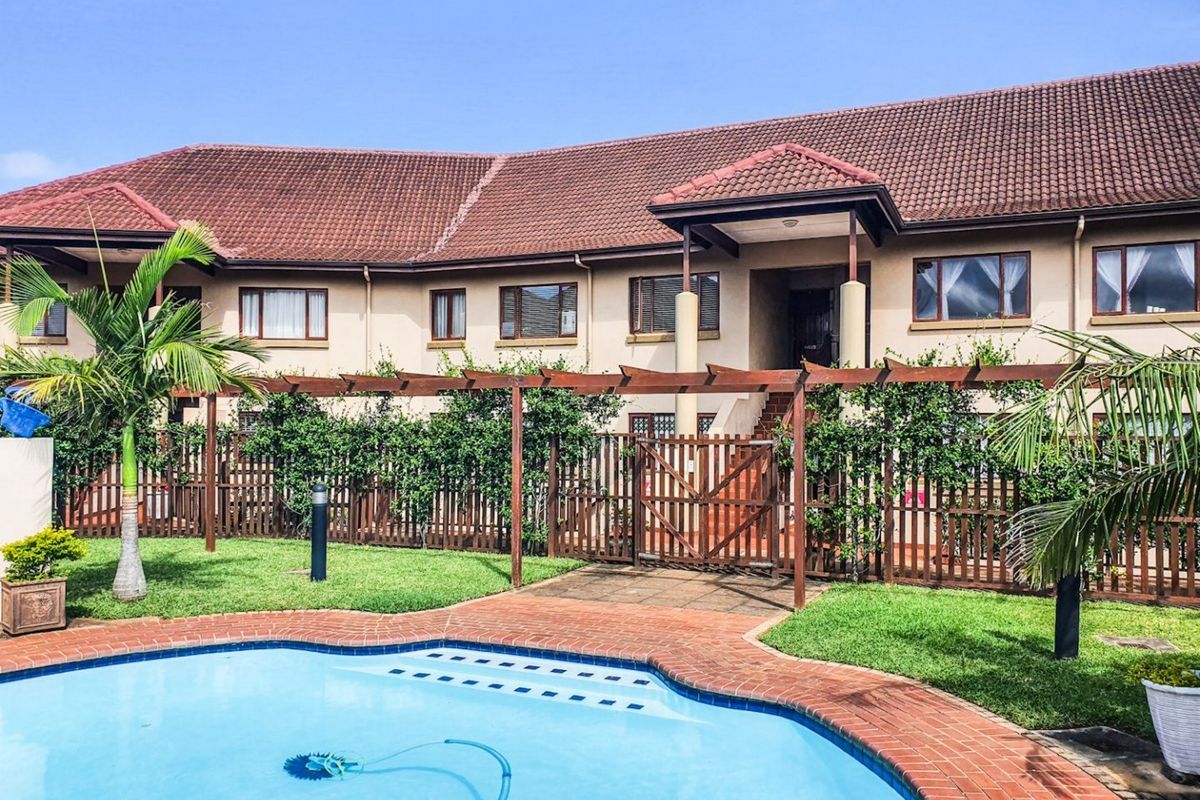 Exquisite Penthouse With Stunning Sea Views - Photo 2