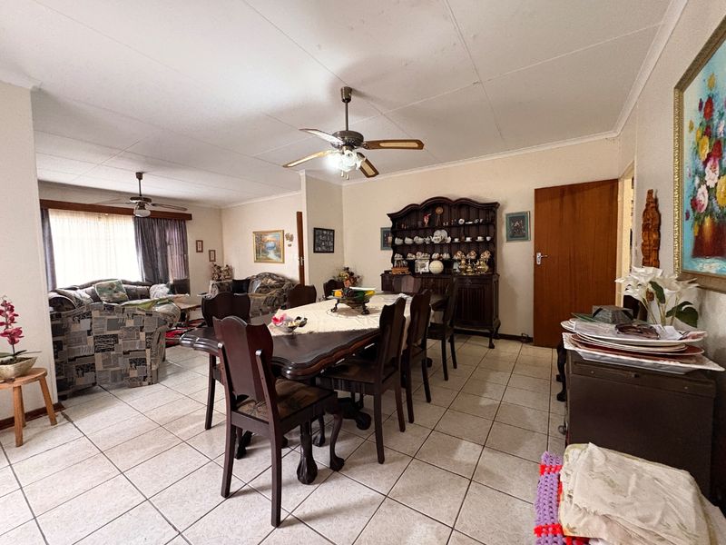 Spacious family home with endless potential in sought-after Flimieda!  - Photo 8