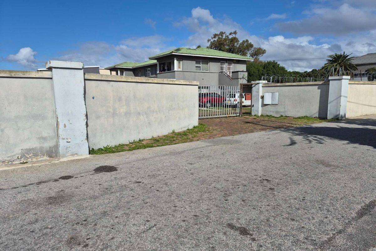 3 bedroom apartment for sale Algoa Park - Photo 2