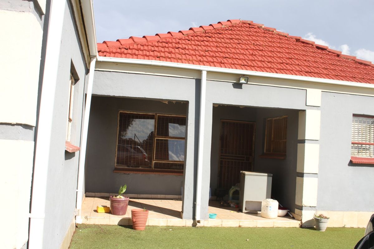 UNIQUE VERSATILE PLOT @ 20 284 SQUARE METER - Photo 2