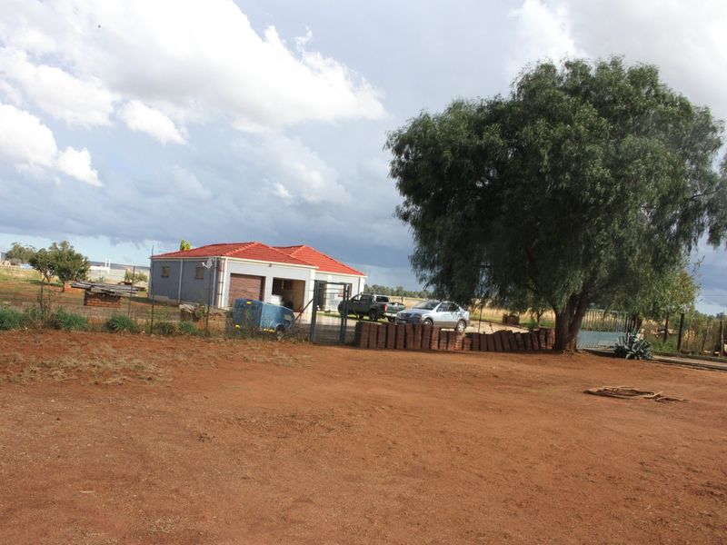 UNIQUE VERSATILE PLOT @ 20 284 SQUARE METER - Photo 9