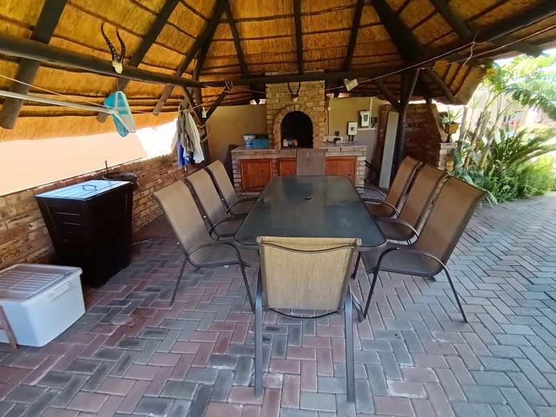 Beautiful 3 Bedroom house for sale in Meiringspark - Photo 4
