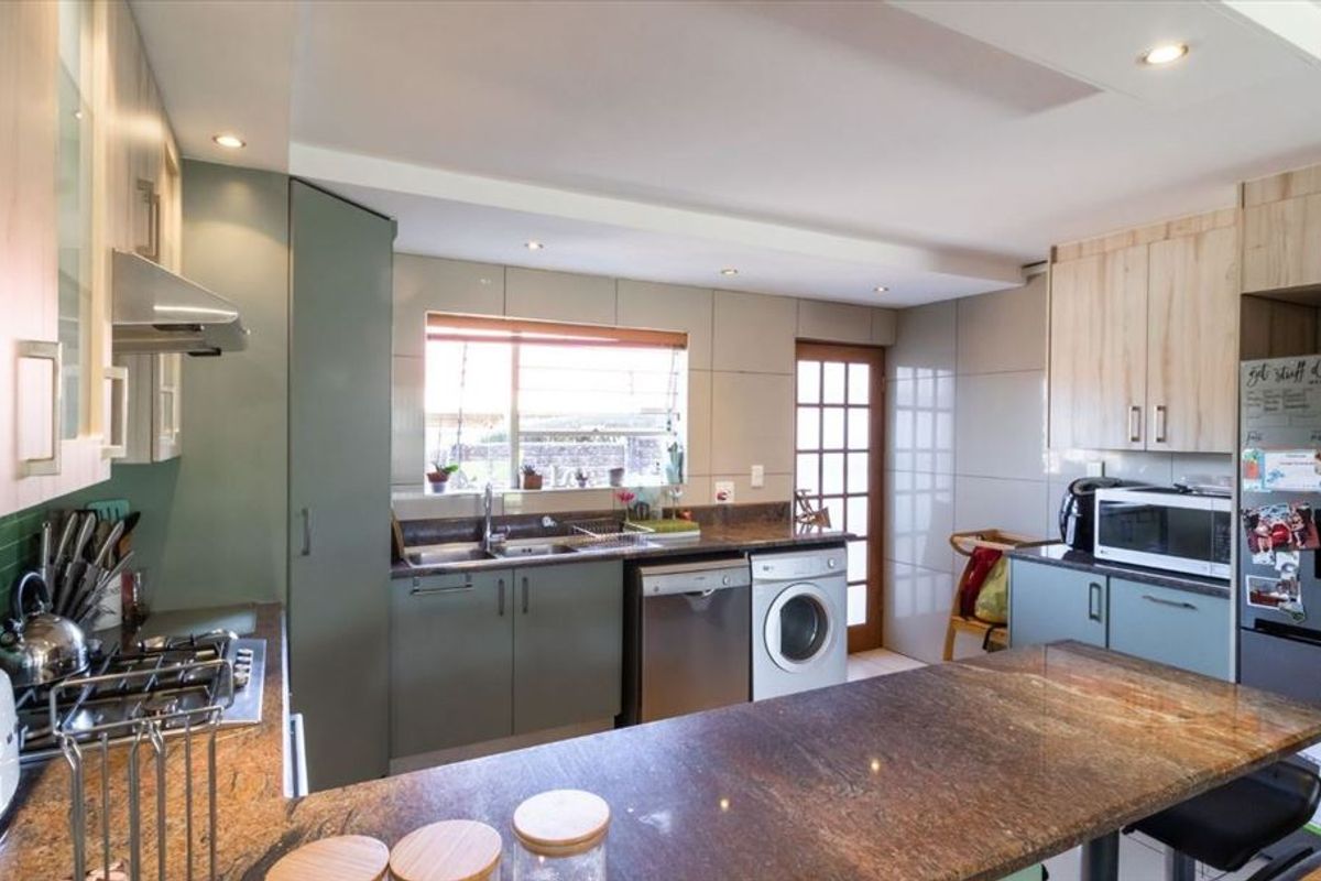 Modern Luxury Awaits   - Photo 4