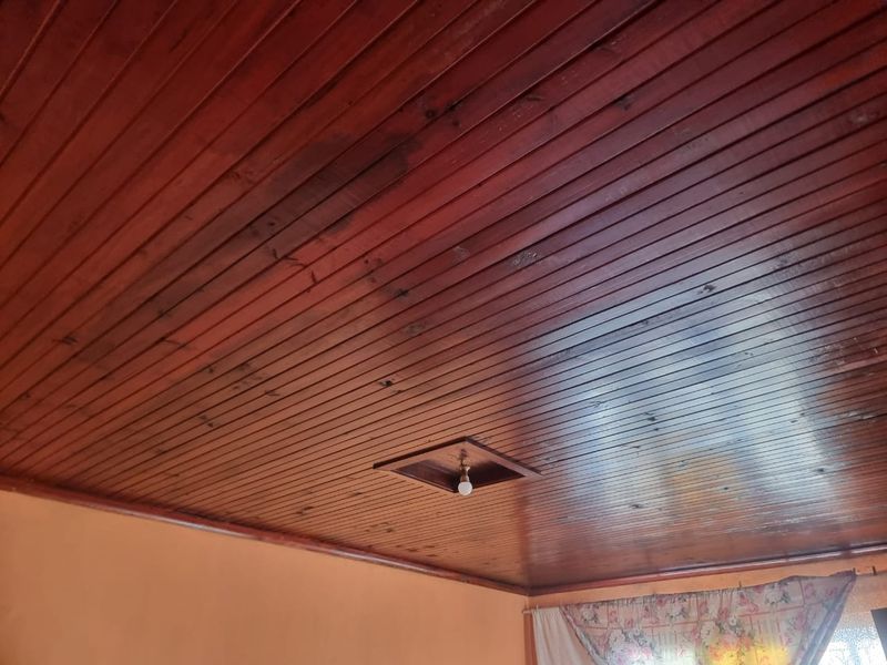LOCATION IS EVERYTHING - NEWLY LISTED - DONT LET THIS PROPERTY PASS YOU BY!! - Photo 9