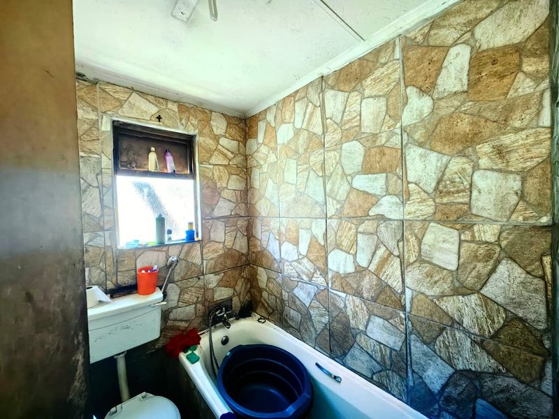 House for SALE - Photo 5