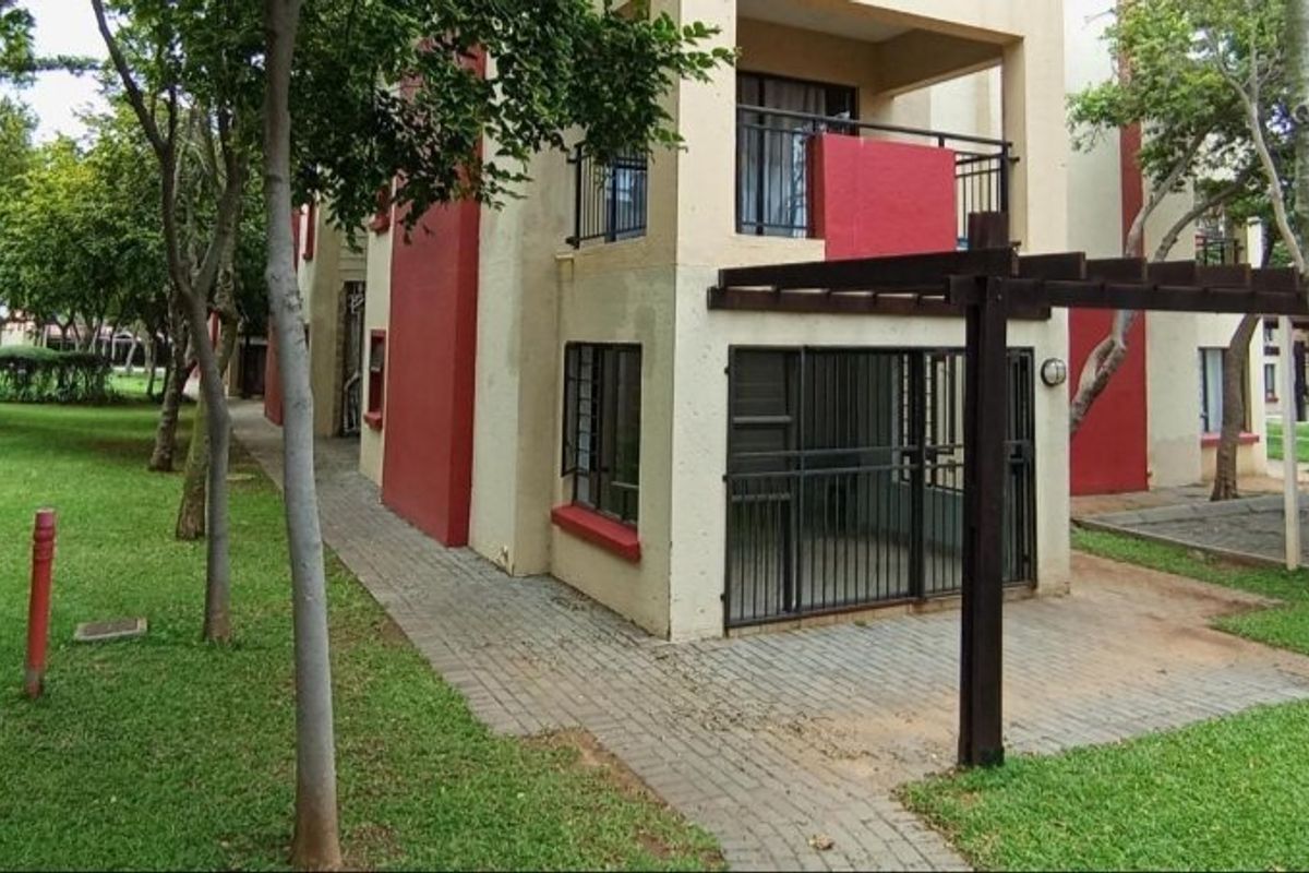 One bedroom duplex in Tijger Valley.   - Photo 2