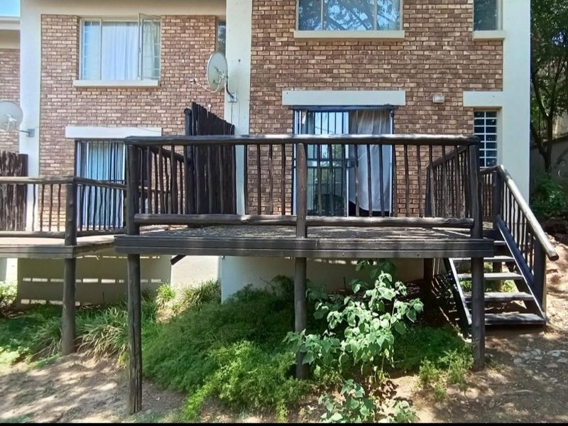Two bedroom duplex in a popular complex in La Montagne - Photo 3
