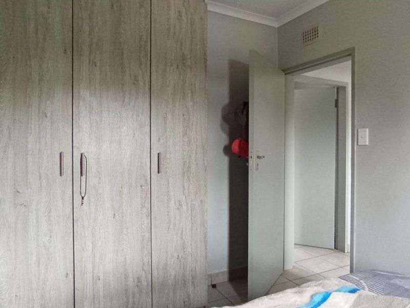 Offers welcome on this modern 2 bedroom apartment in La Montagne - Photo 10
