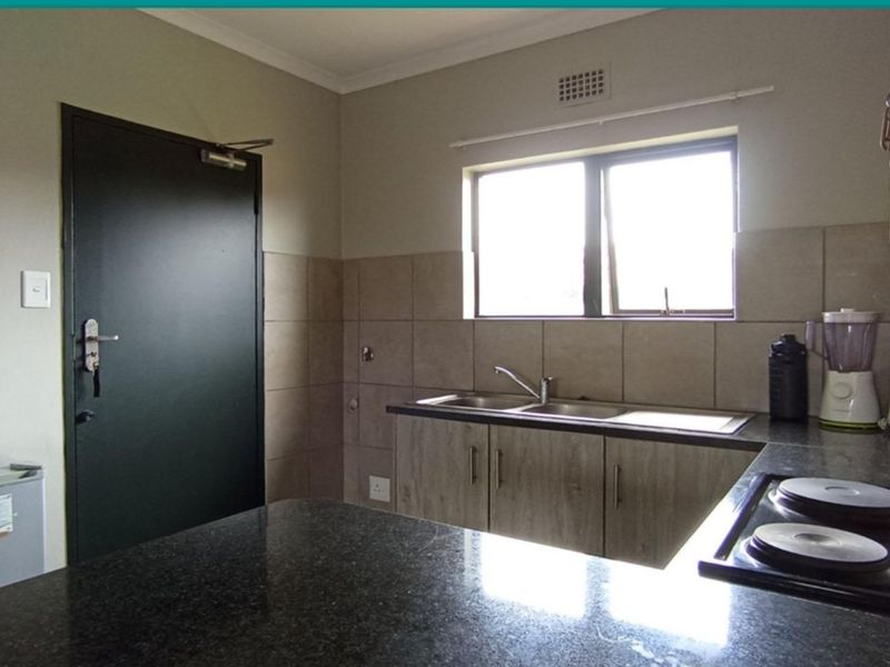 Offers welcome on this modern 2 bedroom apartment in La Montagne - Photo 6