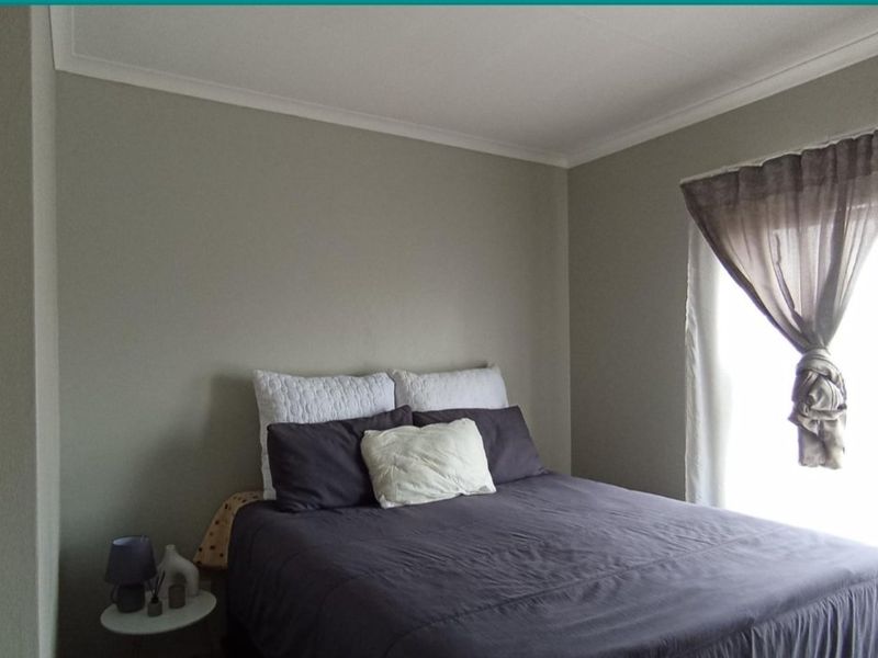 Offers welcome on this modern 2 bedroom apartment in La Montagne - Photo 7