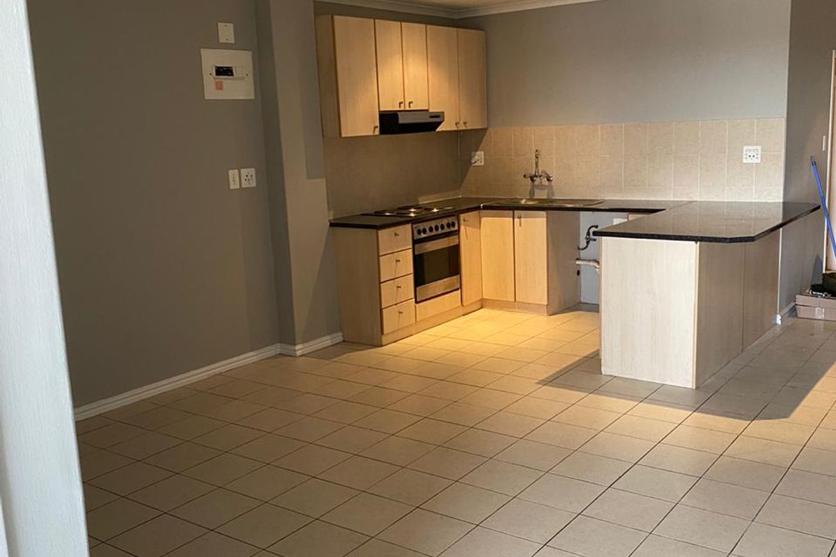 1 BED in secure Complex, Wynberg - Photo 2