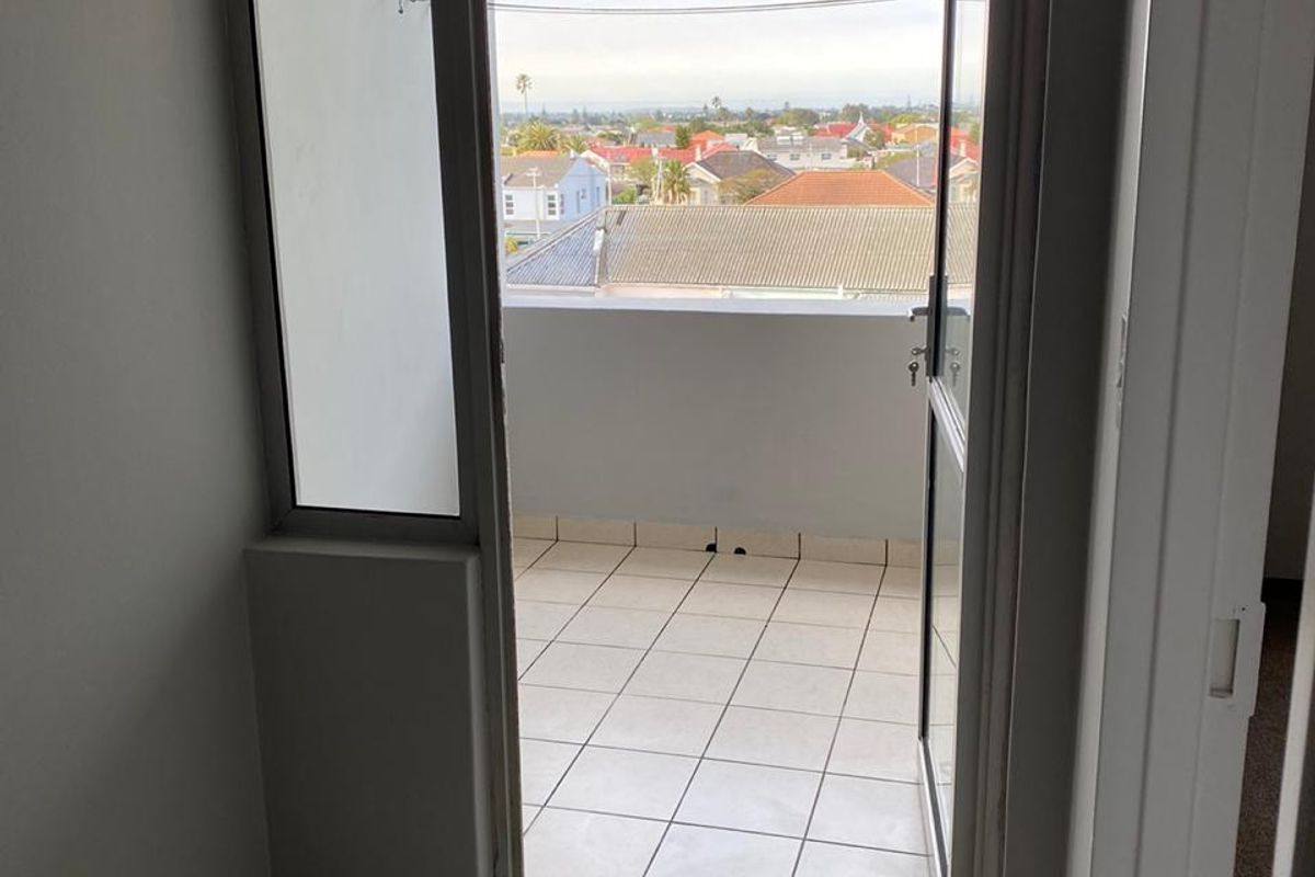 1 BED in secure Complex, Wynberg - Photo 5