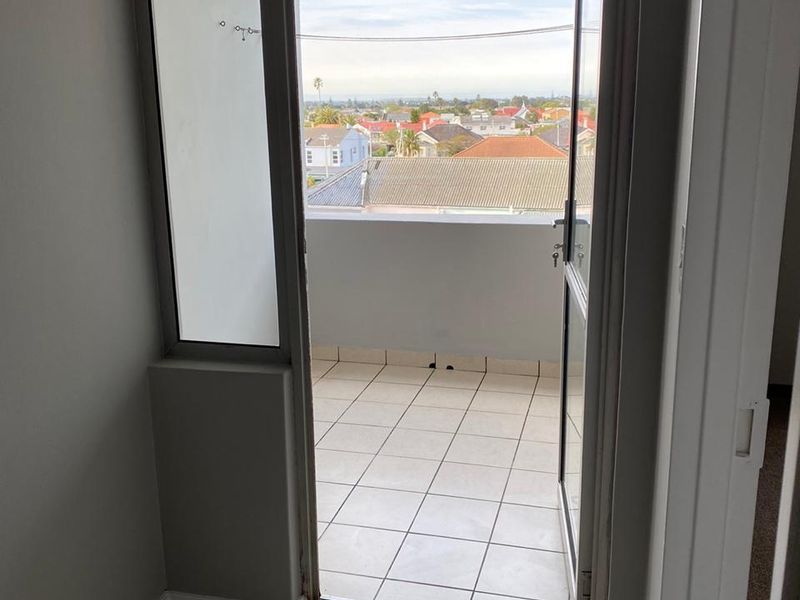1 BED in secure Complex, Wynberg - Photo 5