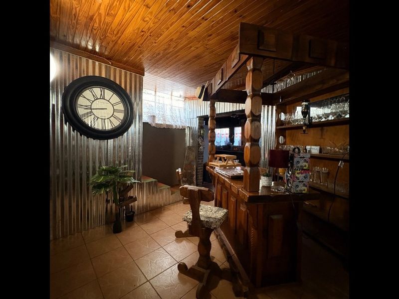 Spacious Double-Storey Home with Pool in Elandia – Room for the Whole Family - Photo 7