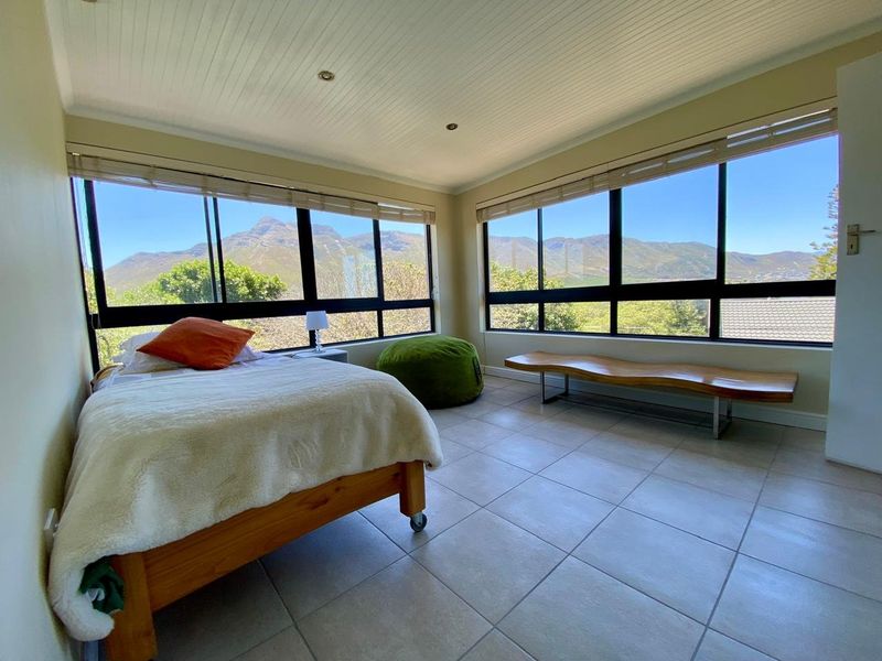 Magnificent House Spectacular Views in The Heart of Hermanus with Income Earning Opportunities  - Photo 7