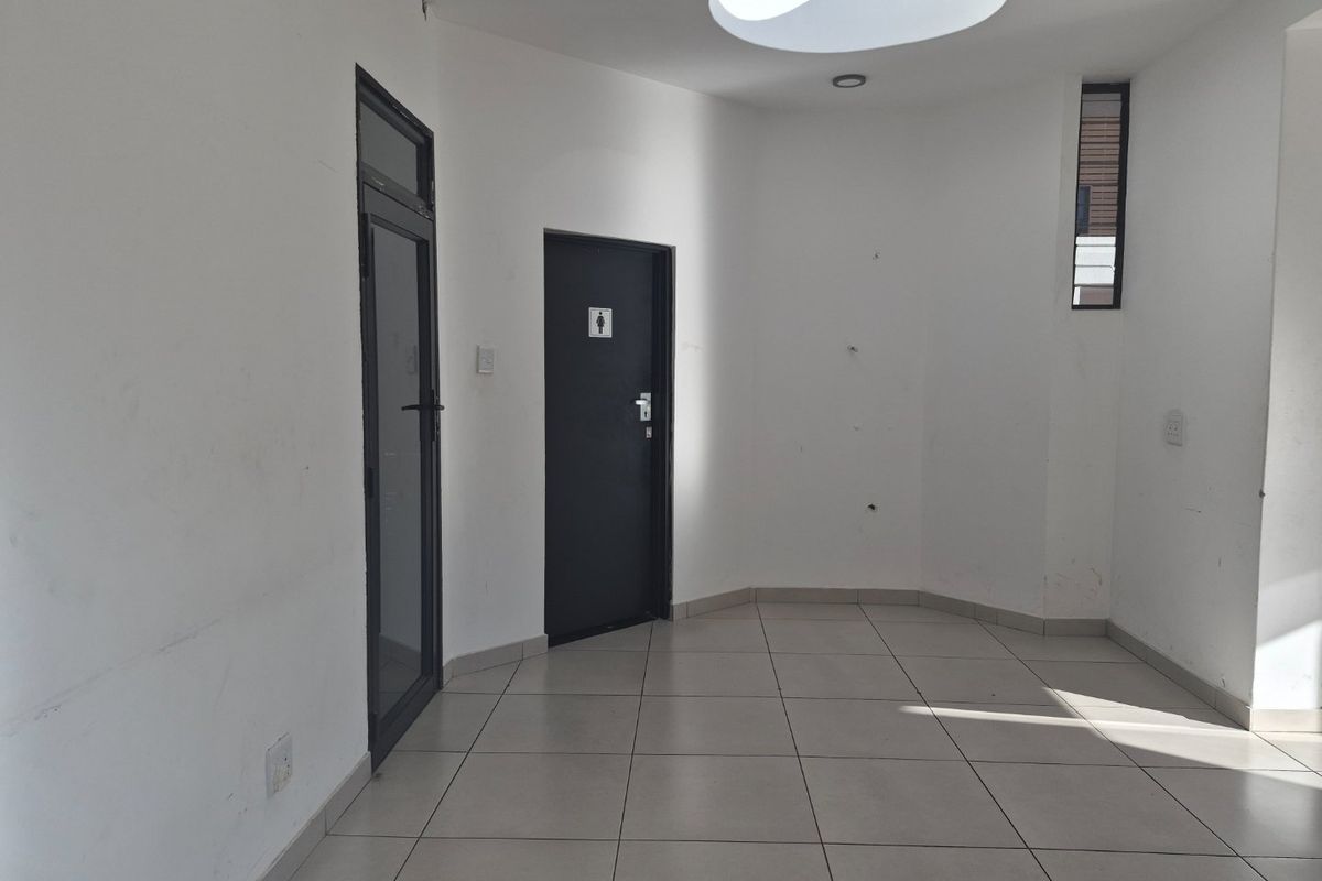 Prime Retail Space in Rivonia CBD – Ideal for Salon or Boutique Retail - Photo 4