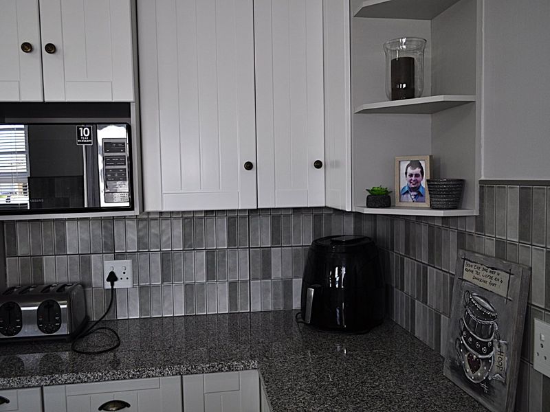 Secure, Effortless Living Meets Off-Grid Freedom in Relaxed Jeffreys Bay - Photo 5