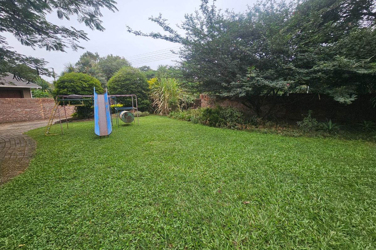 A Wonderful Opportunity For  Doer Up, Prime Lication, Family Entertainment Home - Photo 3