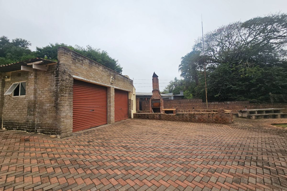 A Wonderful Opportunity For  Doer Up, Prime Lication, Family Entertainment Home - Photo 4