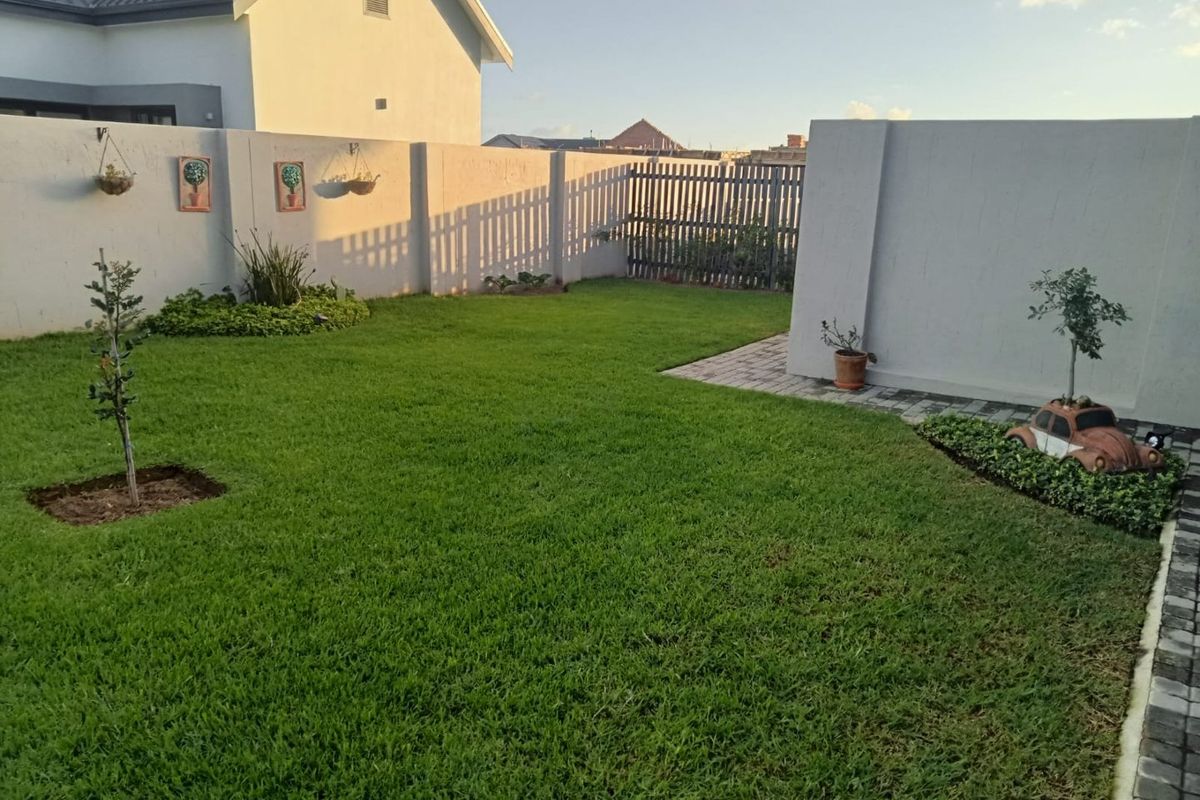 Le Grand Estate : Where Panoramic Vistas Meet Luxe Living - Photo 4