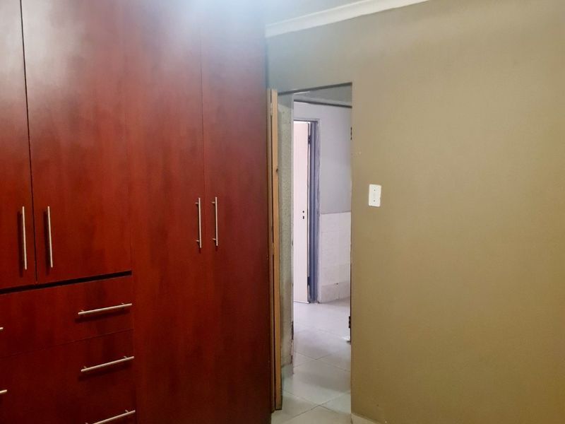 Charming 3 Bedroom Home in Sharpeville for Rent - Photo 9