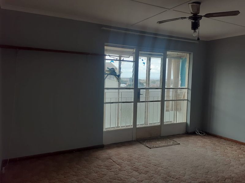 3 bedroom apartment for sale in Algoa Park - Photo 6