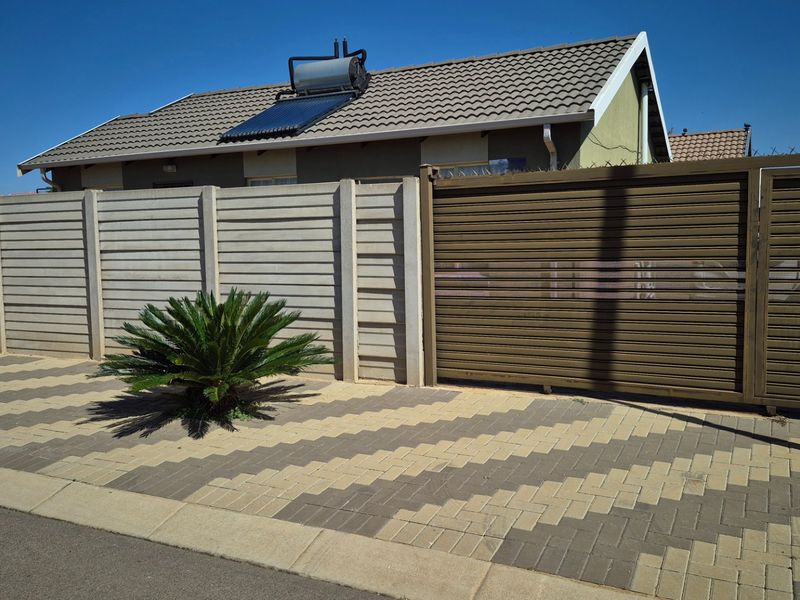 Secure Alberton Home in Sky City Living - Photo 2