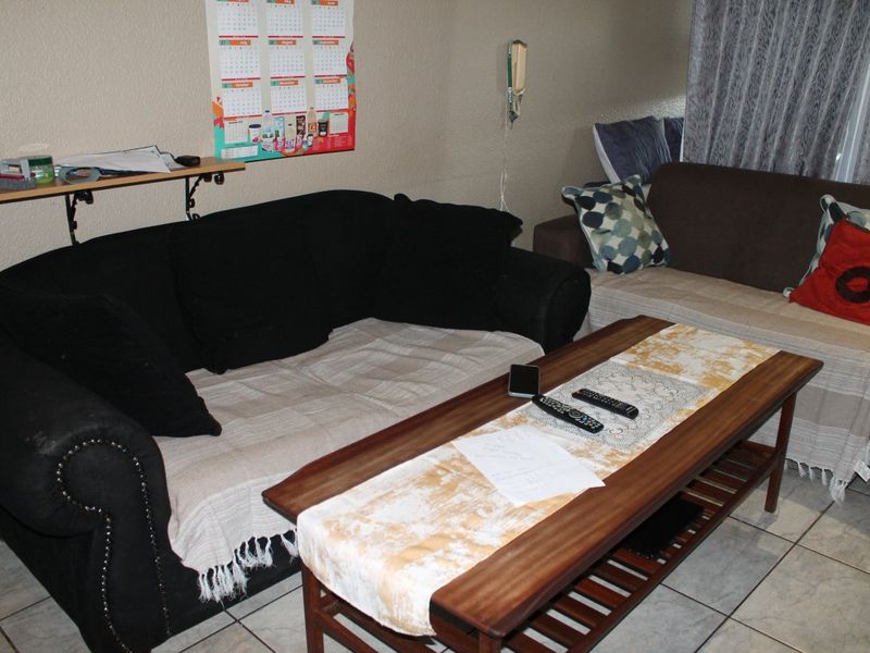 Neat & Secure 1 Bedroom Flat – Perfect Lock-Up-and-Go! - Photo 6